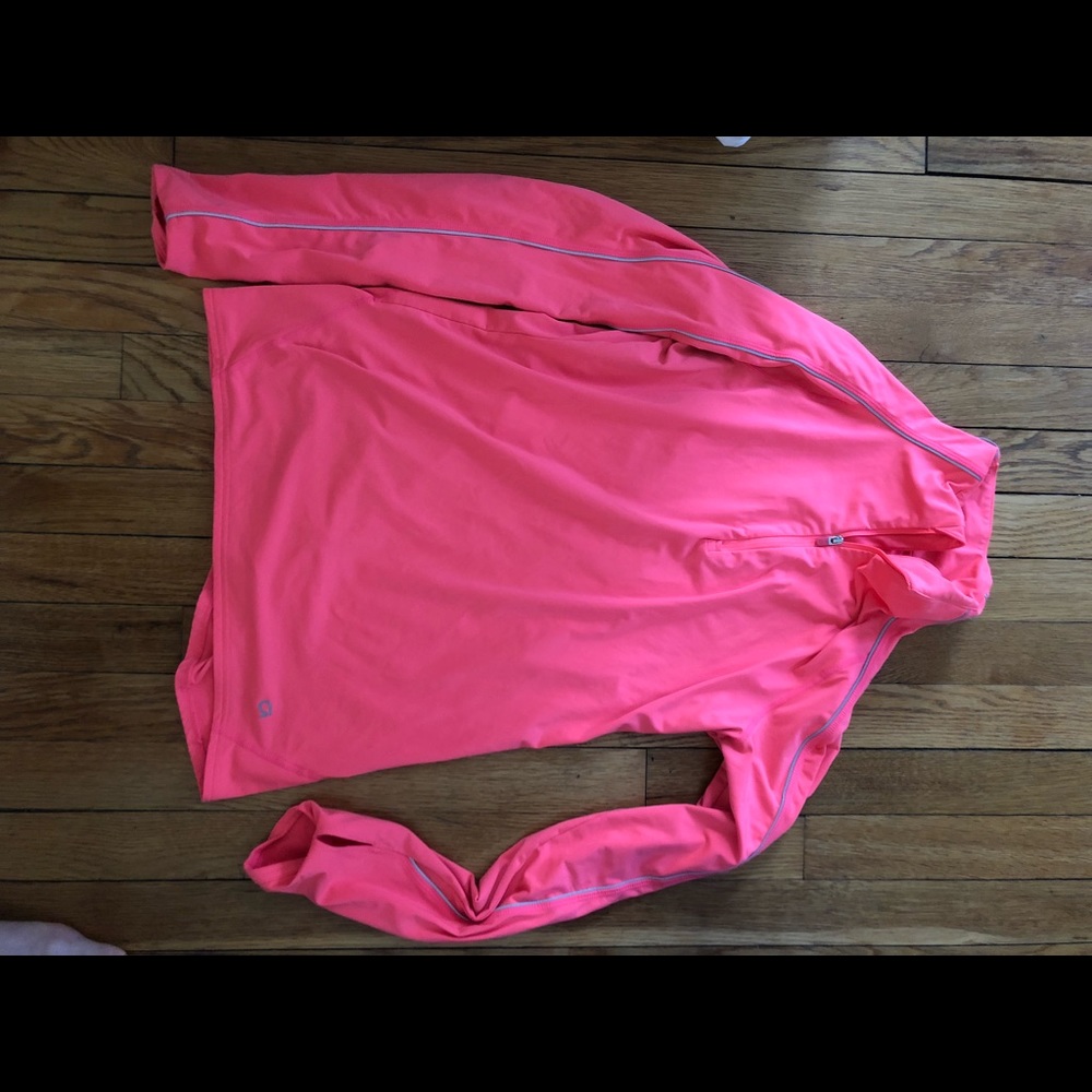 Gap workout shirt